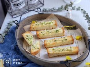 烤好的吐司条香香脆脆，超级好吃。