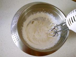 12淡奶油加糖打发