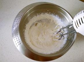 12淡奶油加糖打发