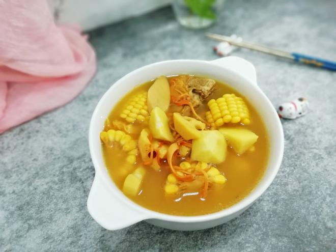 虫草花大骨芋头莲藕汤