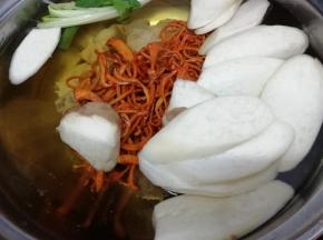 加入鸡腿菇片