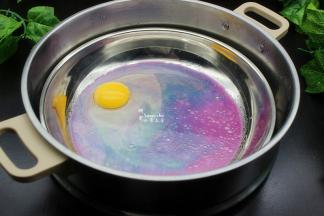 喜欢吃鸡蛋的，这个时候加入鸡蛋，并把鸡蛋打散。也可以放猪肉，肉牛等肉类。