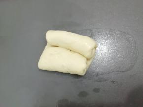 上下向中间卷起