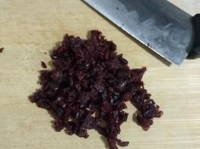 蔓越莓切成小粒