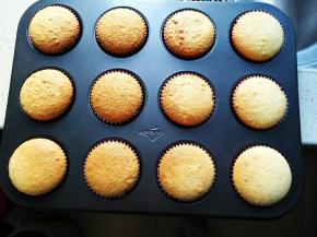 上色均匀后即可出炉，脱模冷却