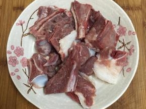 扇骨洗净备用。