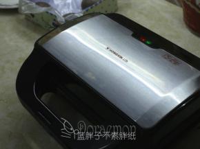 盖上盖子，压紧。