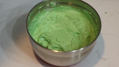 继续低速打至纹路清晰不会消失的状态（不要打太硬，不然抹面过程中容易过度变渣）