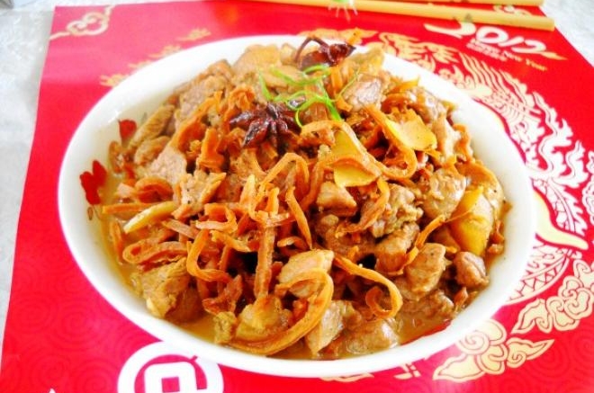 鱿鱼红烧肉