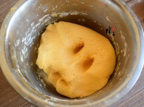 再揉成光滑的面团