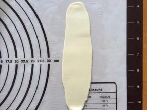 再次擀成牛舌状