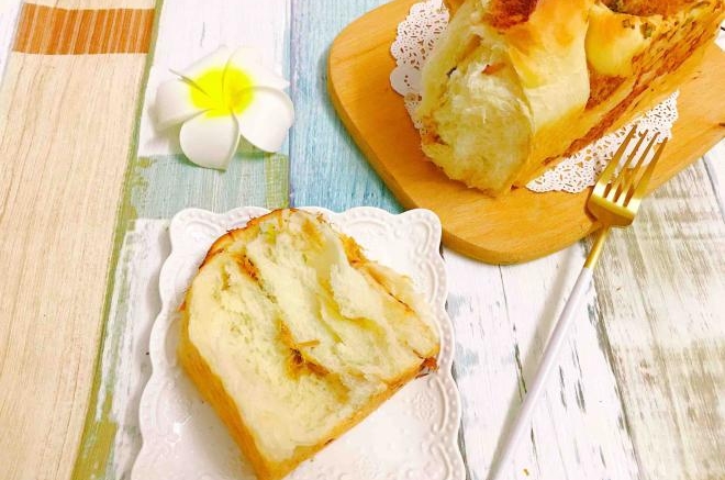波兰种香葱肉松手撕面包