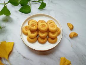 一会儿功夫半烤盘就不见了。