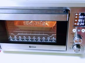 上火190度，下火185度，烤20分钟。