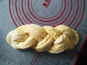 将头尾按扁