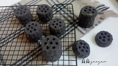 17	烤好出炉放置凉即可，成品小煤球是不是很逼真呢