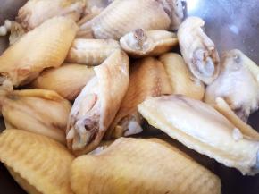 捞出洗净沥干水分