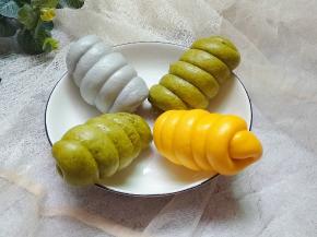 可爱的毛毛虫出锅了