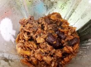 倒入料理机里