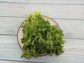 茼蒿用水洗干净