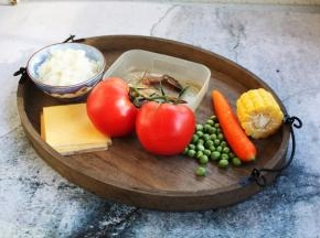 准备好所有食材。