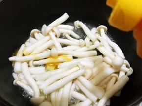 淋上鲜鸡汁