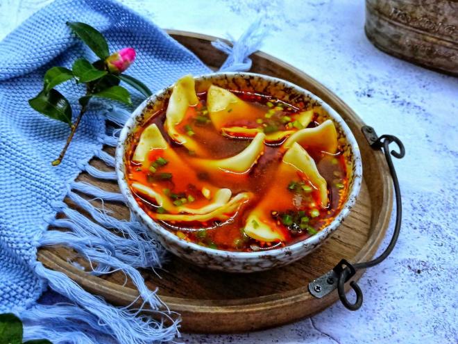 酸辣可口的【酸汤饺子】