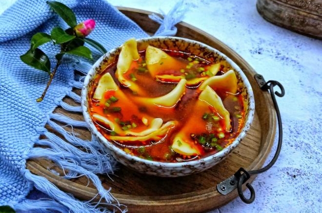 酸辣可口的【酸汤饺子】