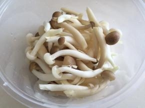 蘑菇洗净