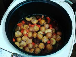 加适量水，开启煮饭模式