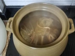 煲制时已经满屋飘香了