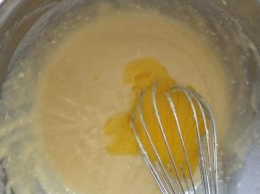 加入黄油拌匀。