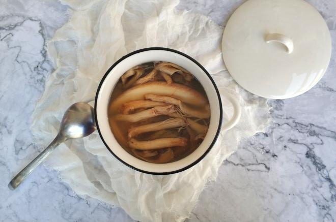 沙虫干响螺片汤