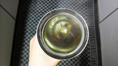 倒入热水