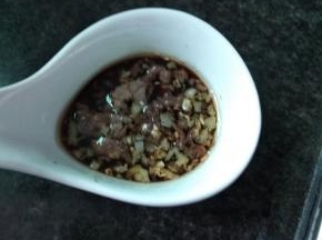 倒入肉沫蒜油