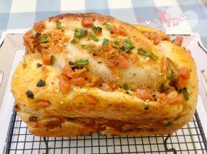 烤好后取出放至温热，然后装保鲜袋里密封保存。