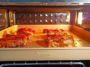 再继续烤制10分钟，待颜色金黄诱人就可以出烤箱了。