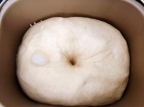 二发完成，手指插入取出面团不回缩不塌陷即可