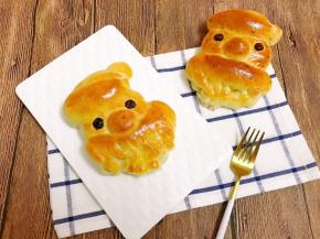 呆萌的圣诞老人面包完成啦