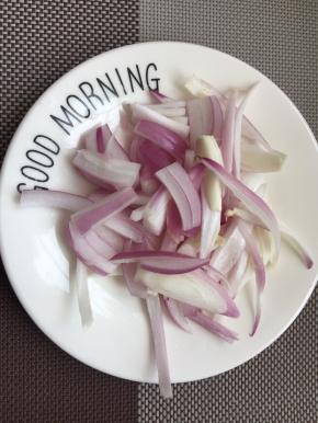 紫洋葱切丝