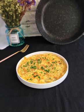 出锅装入盘中即可食用。