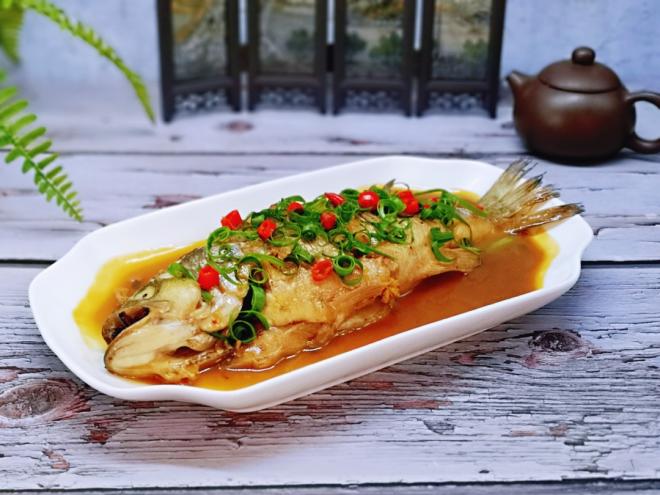 补充蛋白就靠它～鸡汁烧鲈鱼