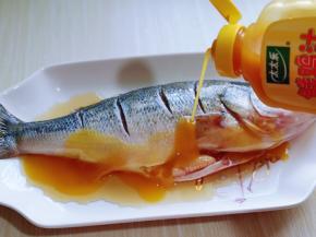 再挤入3g鲜鸡汁。