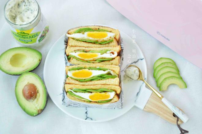 牛油果三明治