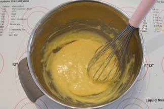 “Z”字型拌至无干粉。