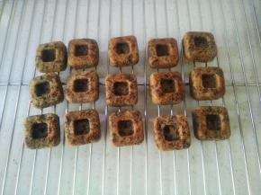 13出炉倒扣脱模。