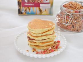 全部煎好后，将松饼摆放好