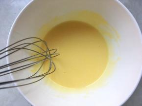 加入清水搅拌均匀