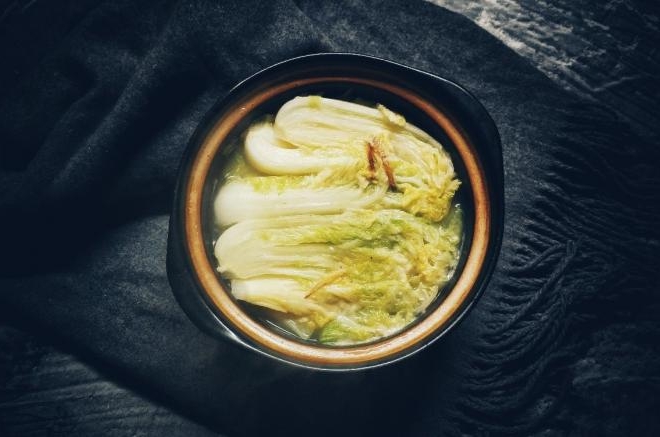 娃娃菜三文鱼头汤