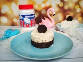 用奥利奥饼装饰一下